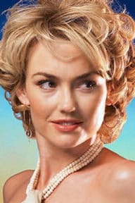 Kelly Carlson