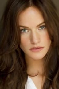 Kelly Overton