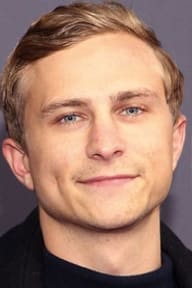 Max Hubacher