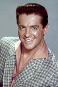 Robert Cummings